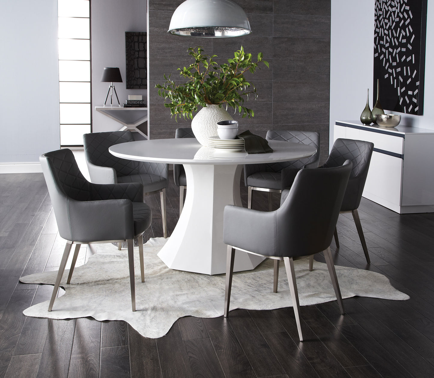 NAHLA SANARA DINING TABLE - 55"