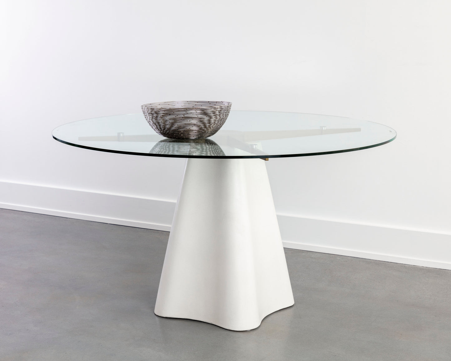 NAHLA MODA DINING TABLE - WHITE - 55"