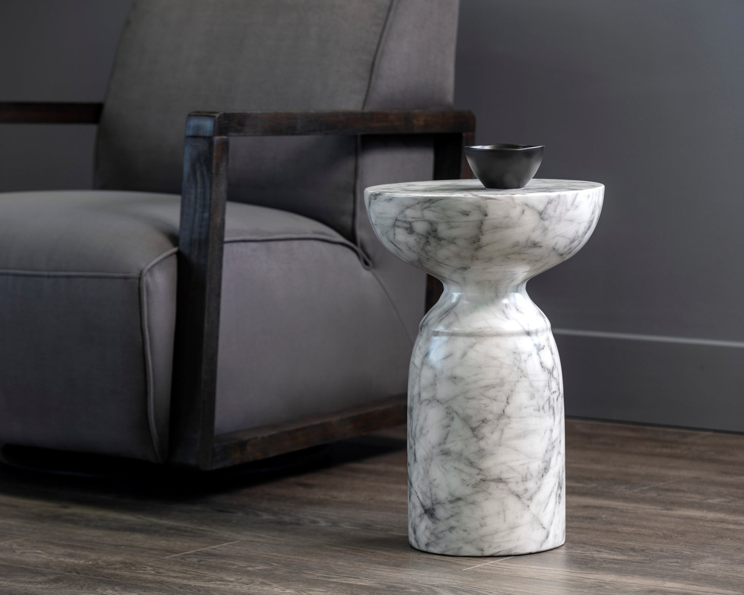 NAHLA GOYA END TABLE - MARBLE LOOK - WHITE