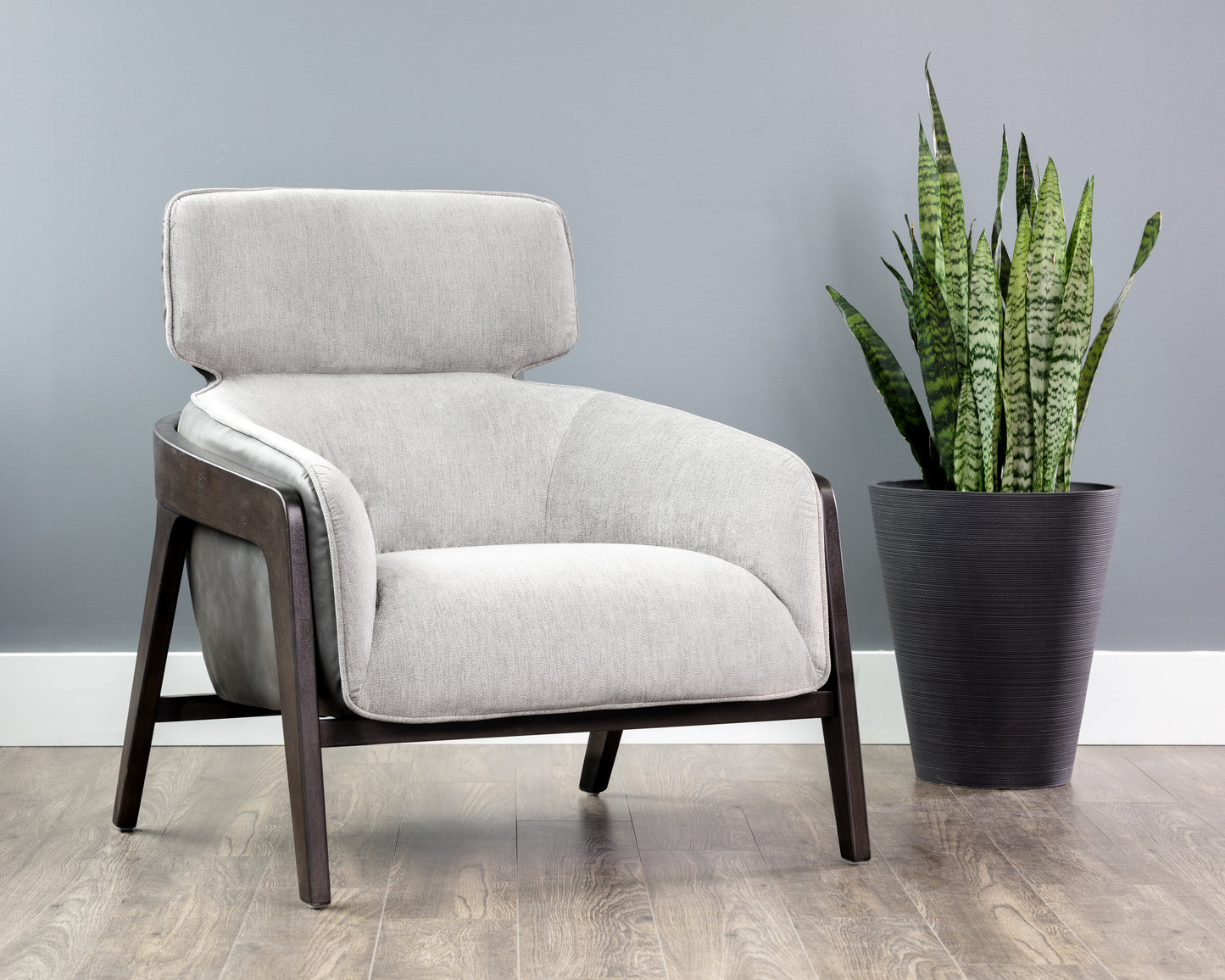 NAHLA MAXIMUS LOUNGE CHAIR - POLO CLUB STONE / OVERCAST GREY