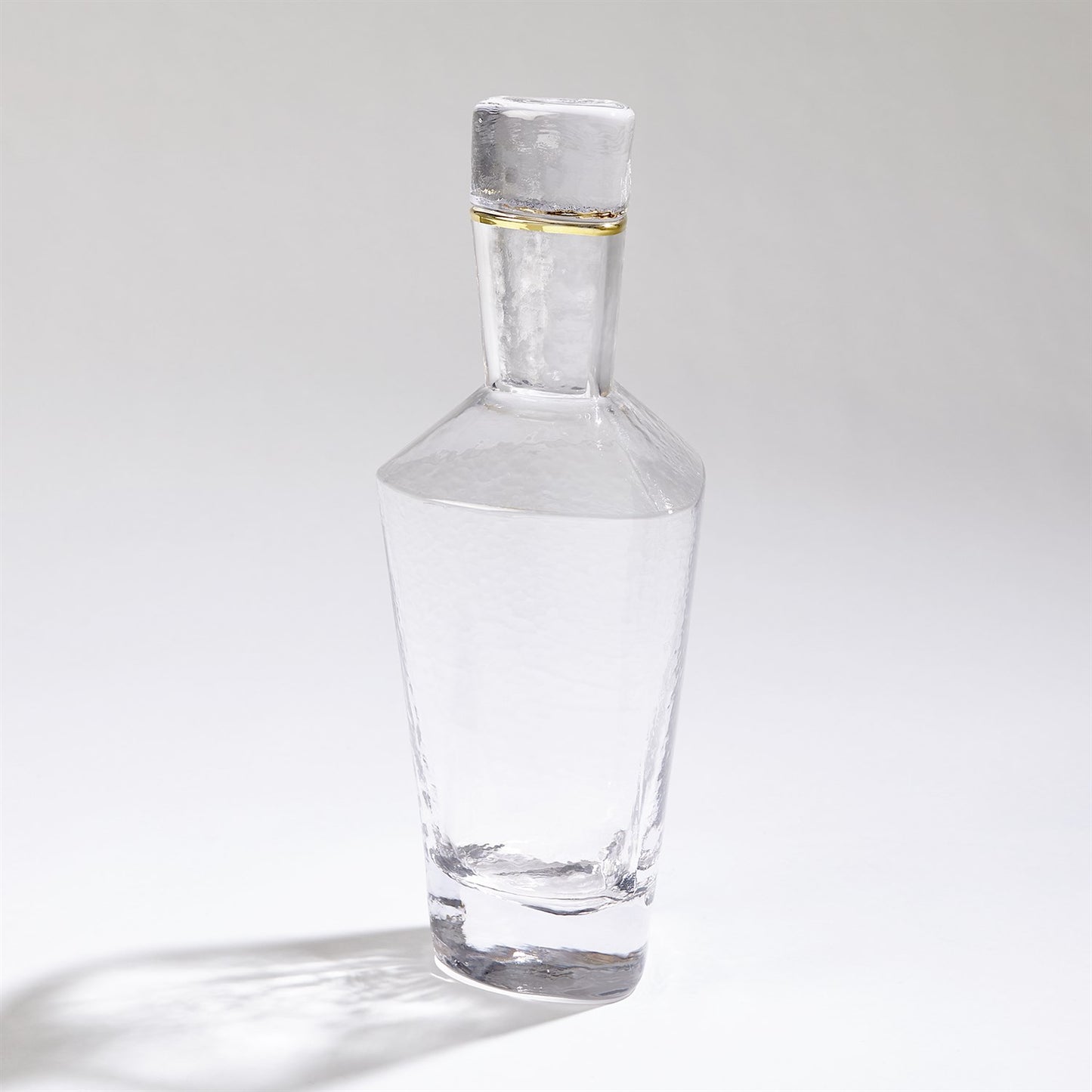 HAMMERED DECANTER-CLEAR W/GOLD RIM