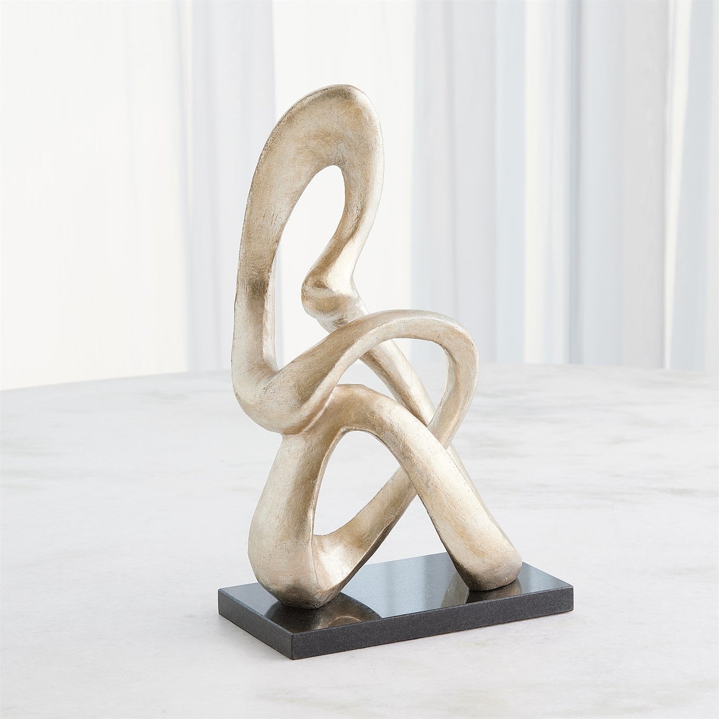 SITTING LOOP SCULPTURE