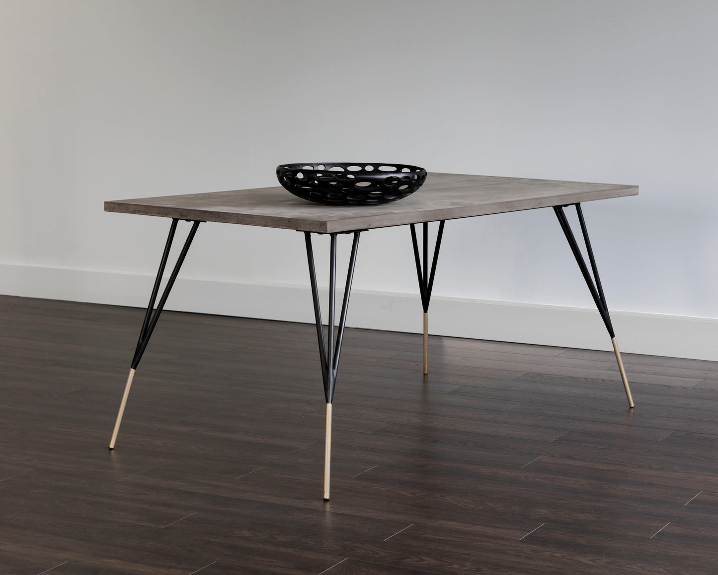 NAHLA MIDORI DINING TABLE - 59"