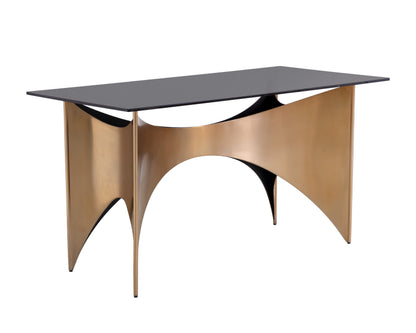 NAHLA LONDON DESK